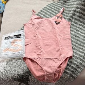 NWT Shapermint Essentials Scoop Neck Bodysuit in Rose Tan.  Size 3XL.